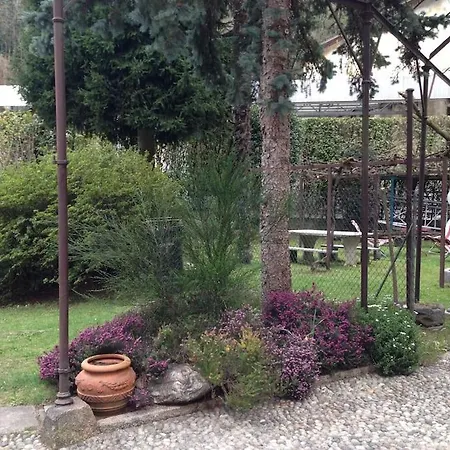 Ombrosa Primo Piano Apartment Nebbiuno